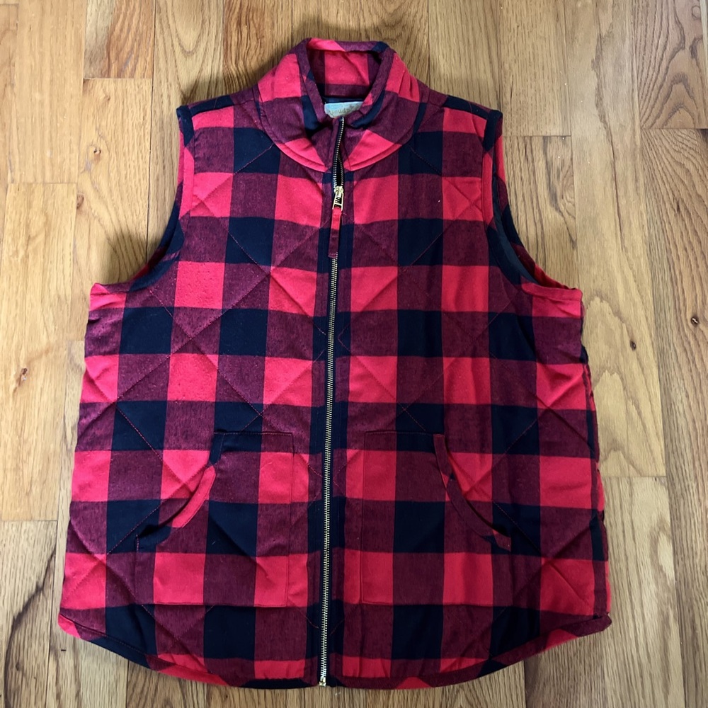 Mud Pie red & black quilted buffalo check vest, w/ gold front zipper.  Size L